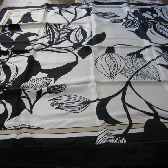 Vintage Laura  Biagiotti 1005 Silk Scarf - Picture 3 of 6